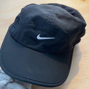 Black Nike Dri-fit hat for running
